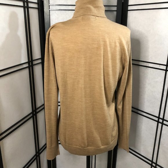 Banana Republic | Camel Turtleneck Light Sweater 100% Merino Wool (Size M) - Picture 2 of 4